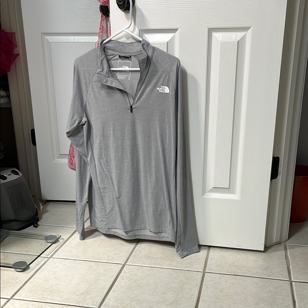 The North Face Light Gray Long Sleeve Top
